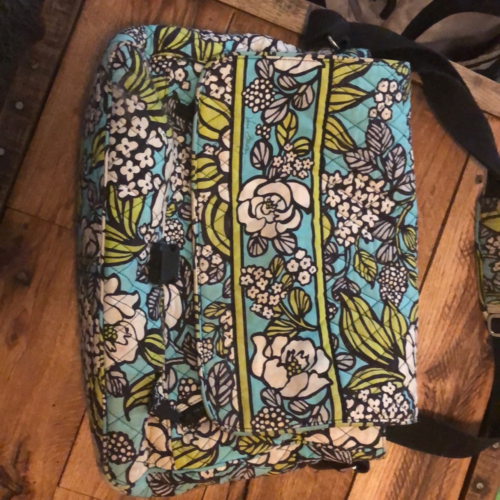 Vera Bradley Island Blooms messenger bag